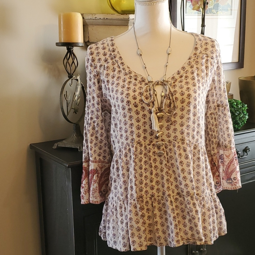 Sale  American Eagle Top Medium